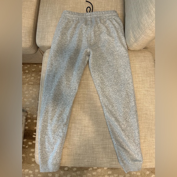 Men’s Fabletics Joggers - Picture 2 of 3
